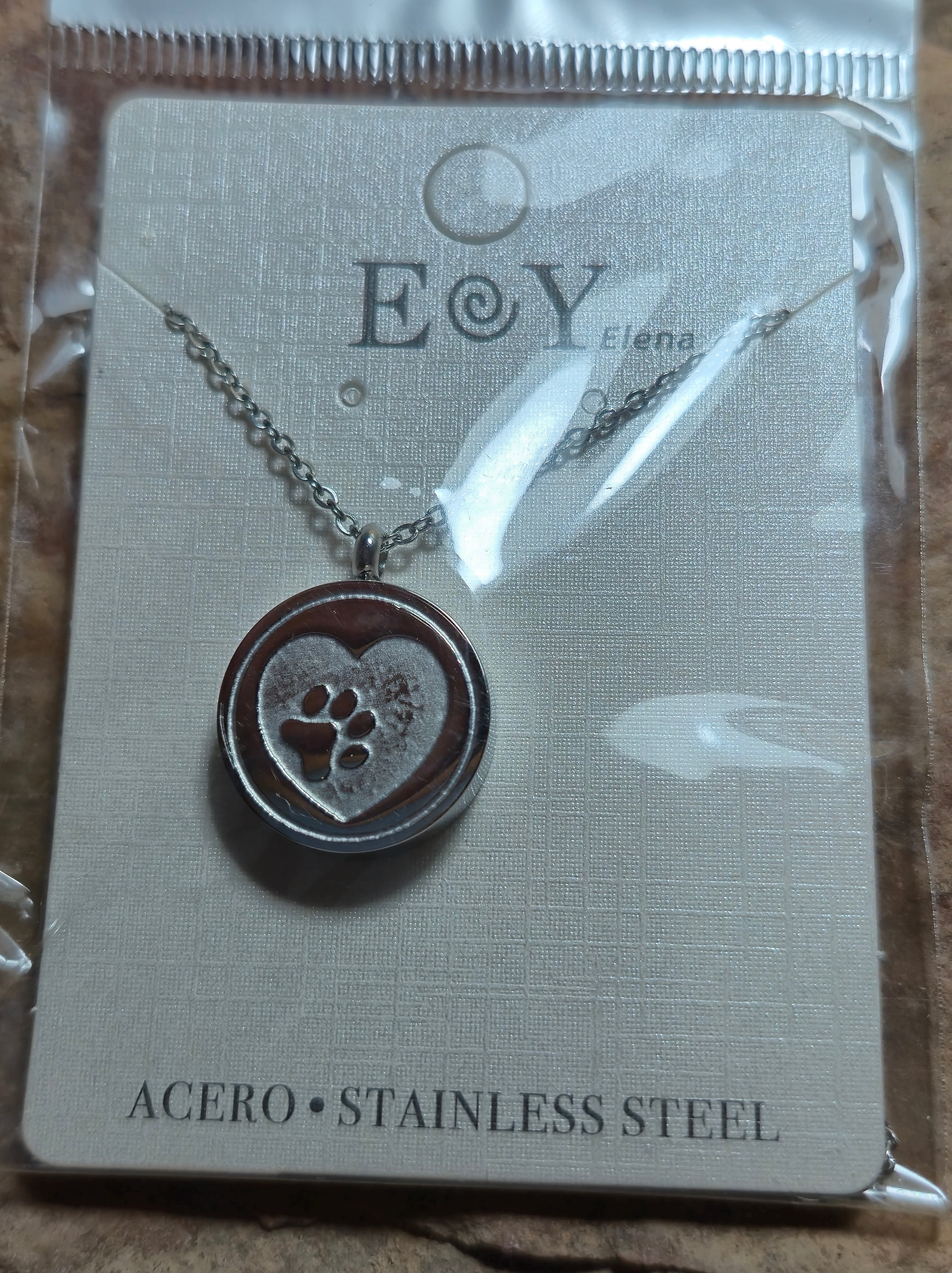 Colgante guarda huellita