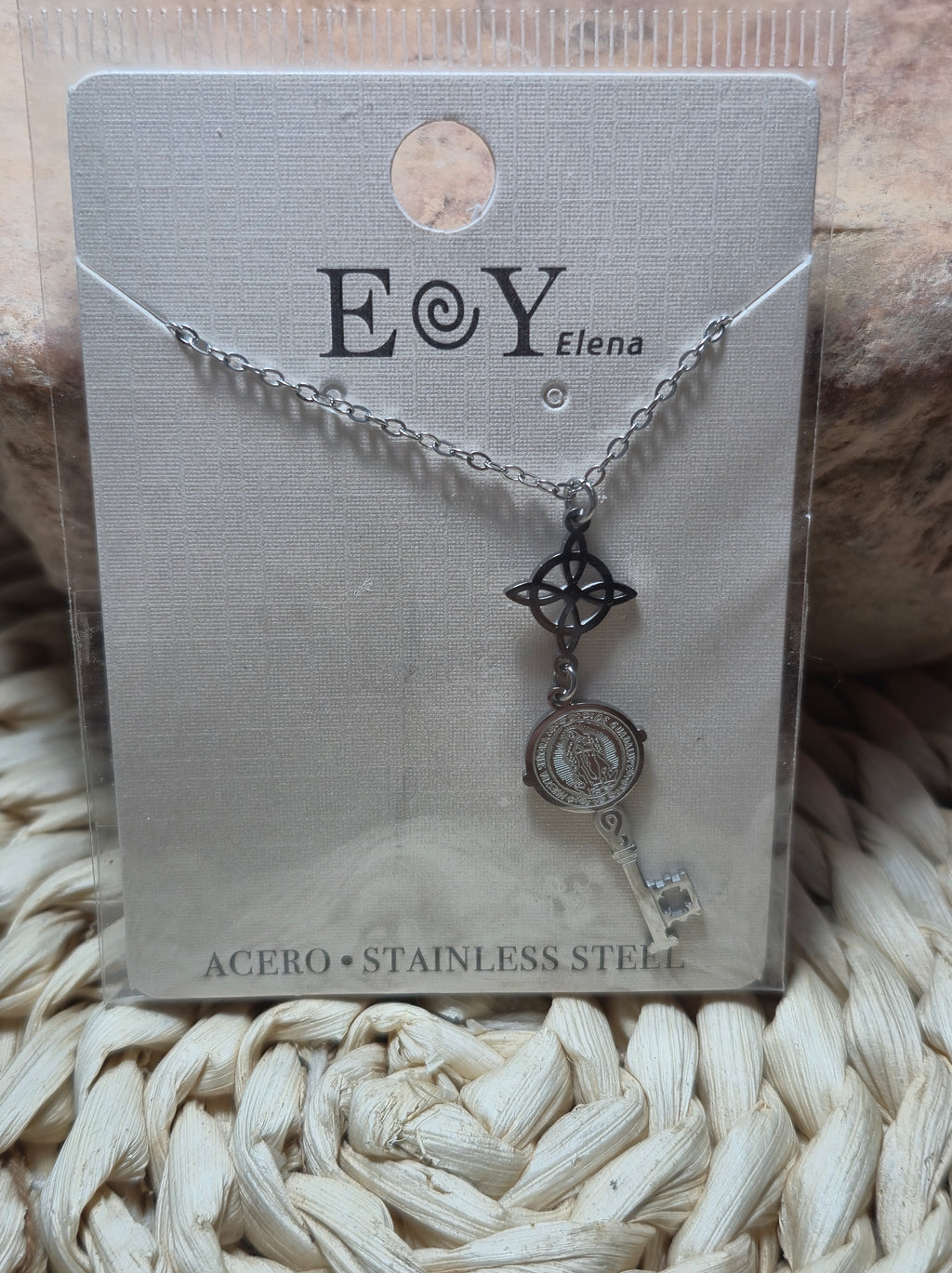 Collar de protección nudo de bruja + llave de Fátima