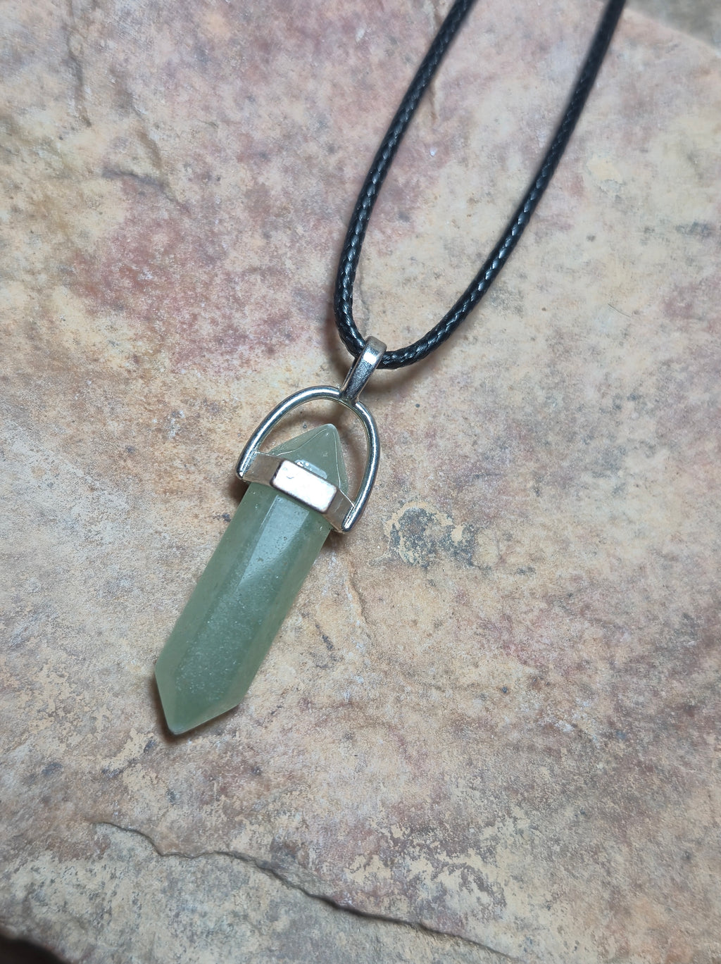 Collar péndulo punta de aventurina verde